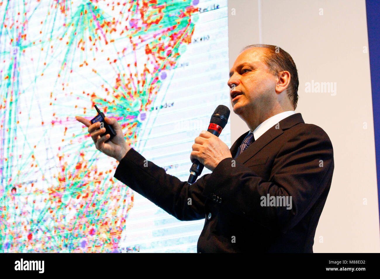 SÃO PAULO, SP - 16.03.2018: Ministro BARROS PARTICIPA SEMINÁRIO EM SP - Il ministro della salute, Ricardo Barros, hanno partecipato nella mattinata di Venerdì (16), presso la Casa di Fasano a Itaim Bibi, a sud della capitale, l'apertura di nuove tecnologie e salute seminario, dove ha presentato i principali risultati conseguiti in ambito tecnologico e di informazione per il settore il sistema sanitario unificato (SUS) durante la sua gestione. (Foto: Aloisio Mauricio/Fotoarena) Foto Stock