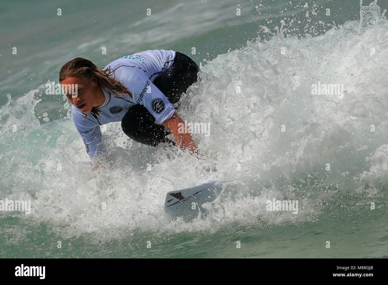 Australia, a Sydney. 02nd, Mar 2016. Lliam Mortensen dall Australia surf durante una sessione di qualifica, giorno 3, round 2, calore 18, dell'Australi Foto Stock