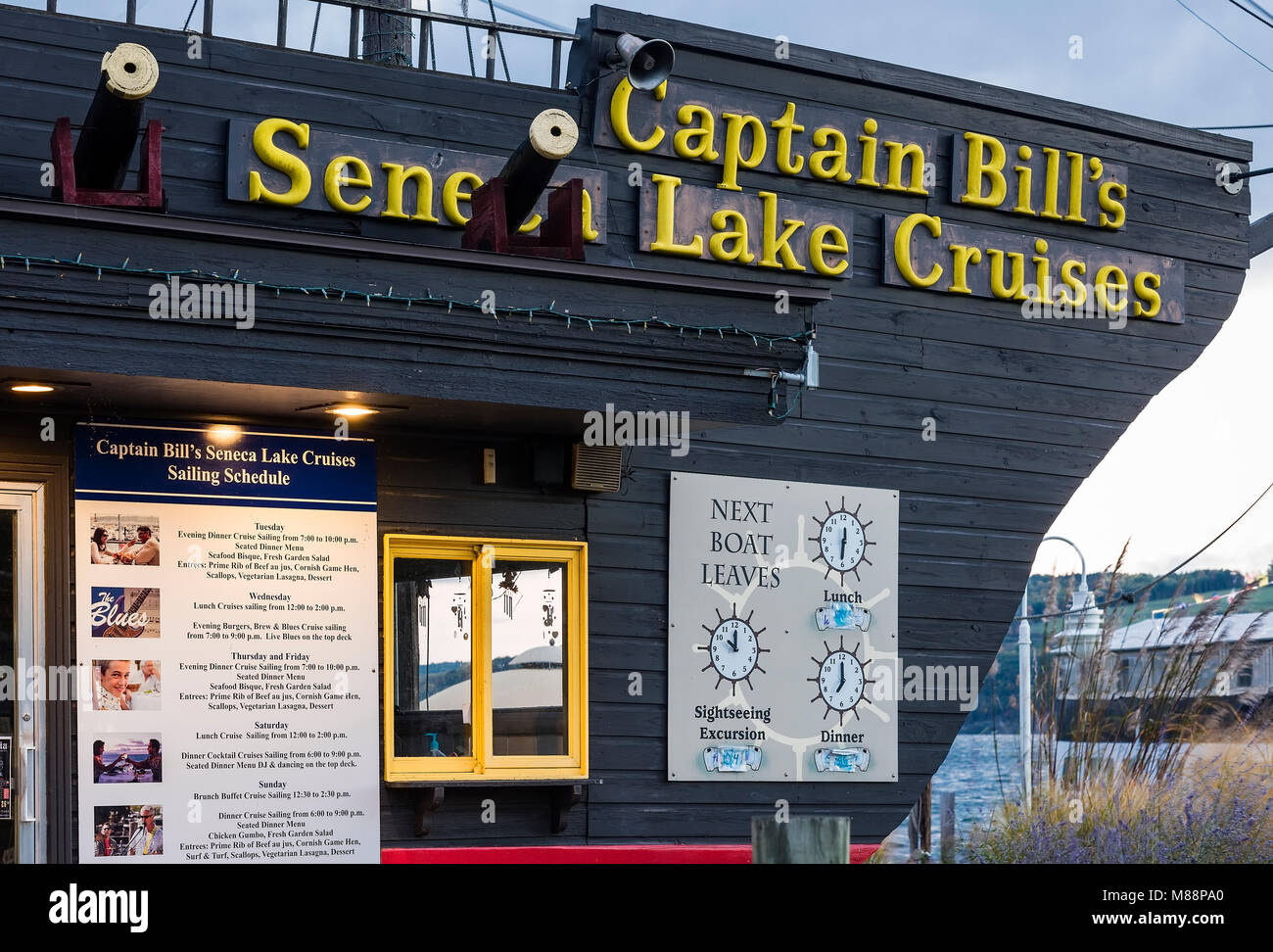Il capitano Bill's Seneca crociere sul lago, Watkins Glen, New York, Stati Uniti d'America Foto Stock