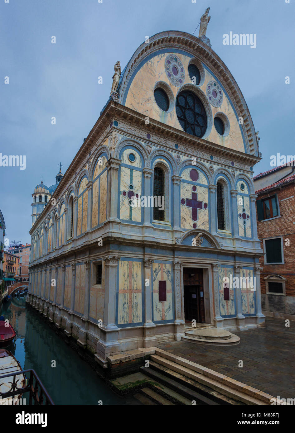 Chiesa chiamata "Santa Maria dei Miracoli in piazza chiamata " Campo Santa Maria Nova' nella parte più antica dell'isola di Venezia Foto Stock