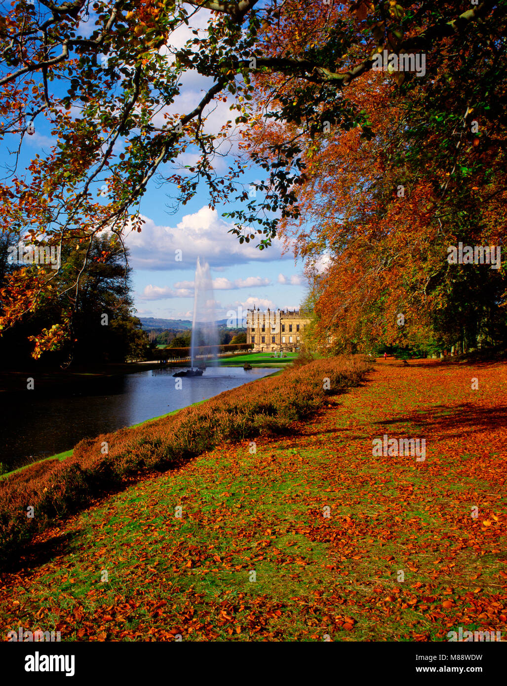 Chatsworth House in autunno, Bakewell, Derbyshire, England, Regno Unito Foto Stock