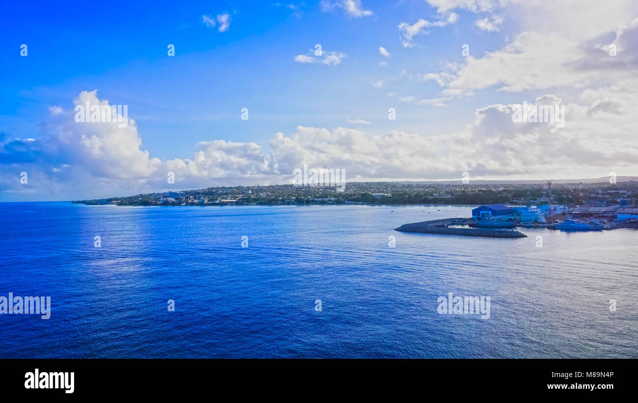 Entrando nel porto dell'isola di Barbados Foto Stock