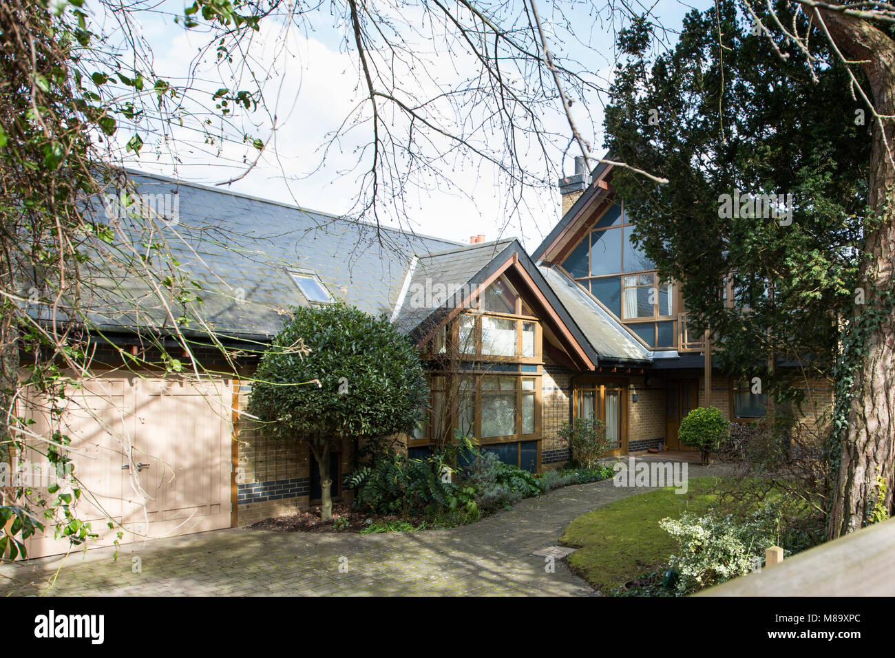 La casa del professor Stephen Hawking a Cambridge nel marzo 14th. Rinomato in tutto il mondo fisico Stephen Hawking è morto all età di 76. Morì serenamente nella sua casa di Cambridge nelle prime ore di mercoledì, la sua famiglia ha detto. Il scienziato britannico era famoso per il suo lavoro con i buchi neri e relatività e scrisse alcuni popular science books include una breve storia del tempo. All'età di 22 Prof Hawking è stato dato solo un paio di anni a vivere dopo aver diagnosticato con una rara malattie del motoneurone. Foto Stock