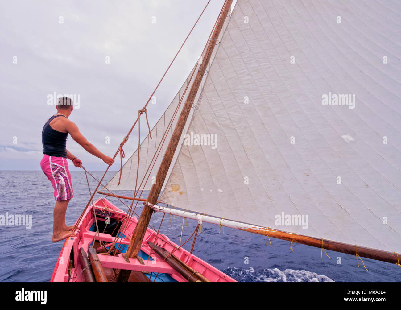 Club nautico di formazione sul tradizionale barca baleniera, Lajes do Pico, isola Pico, Azzorre, Portogallo Foto Stock