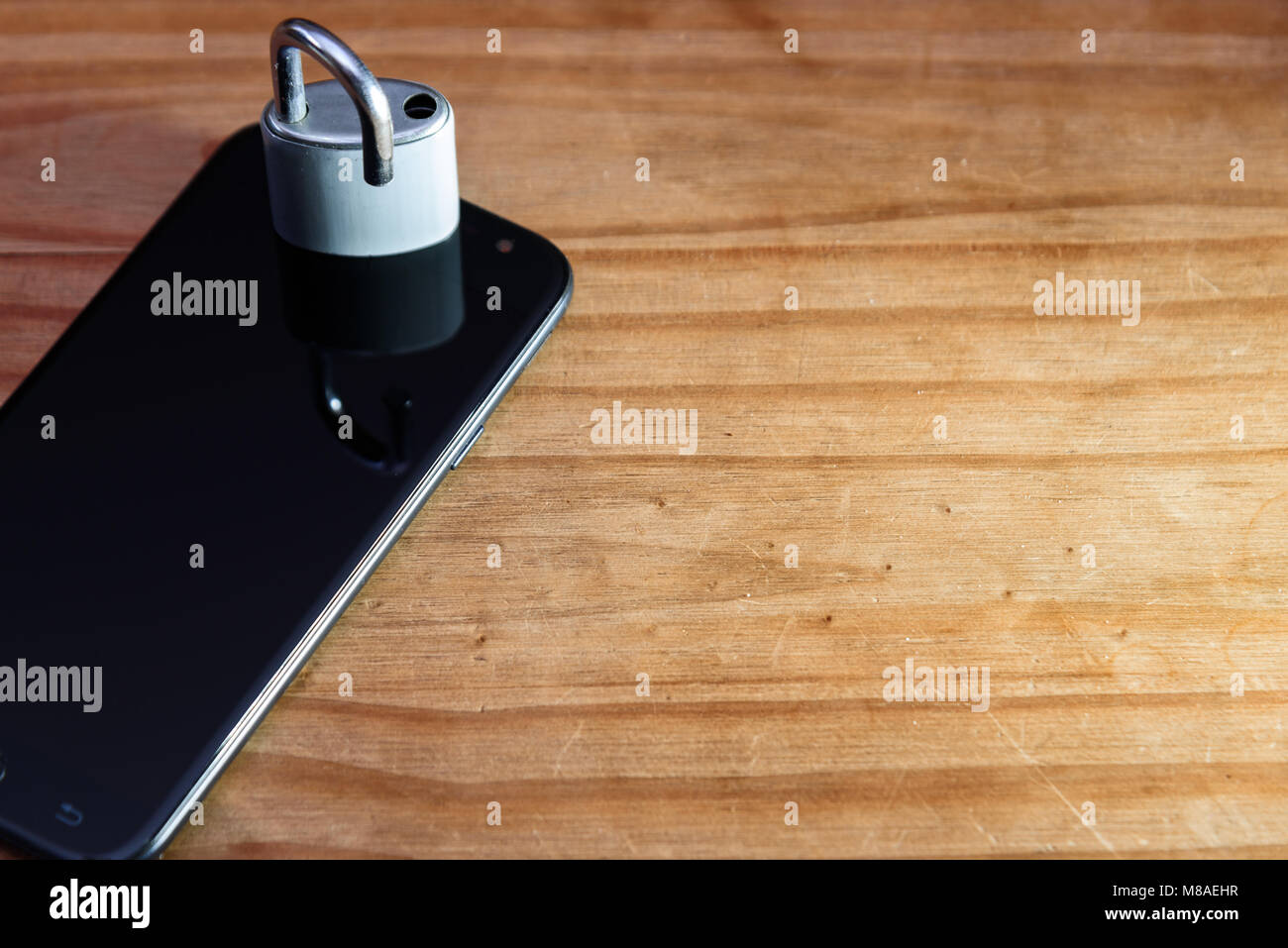 Protezione dei dati dello smartphone sbloccato Foto Stock