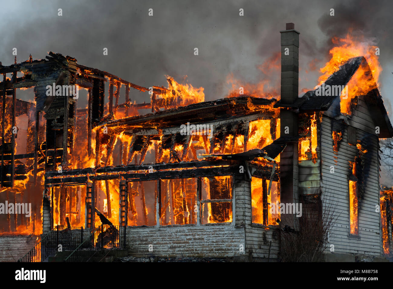 Vecchia fattoria bruciore, E STATI UNITI D'AMERICA, da James D Coppinger/Dembinsky Foto Assoc Foto Stock