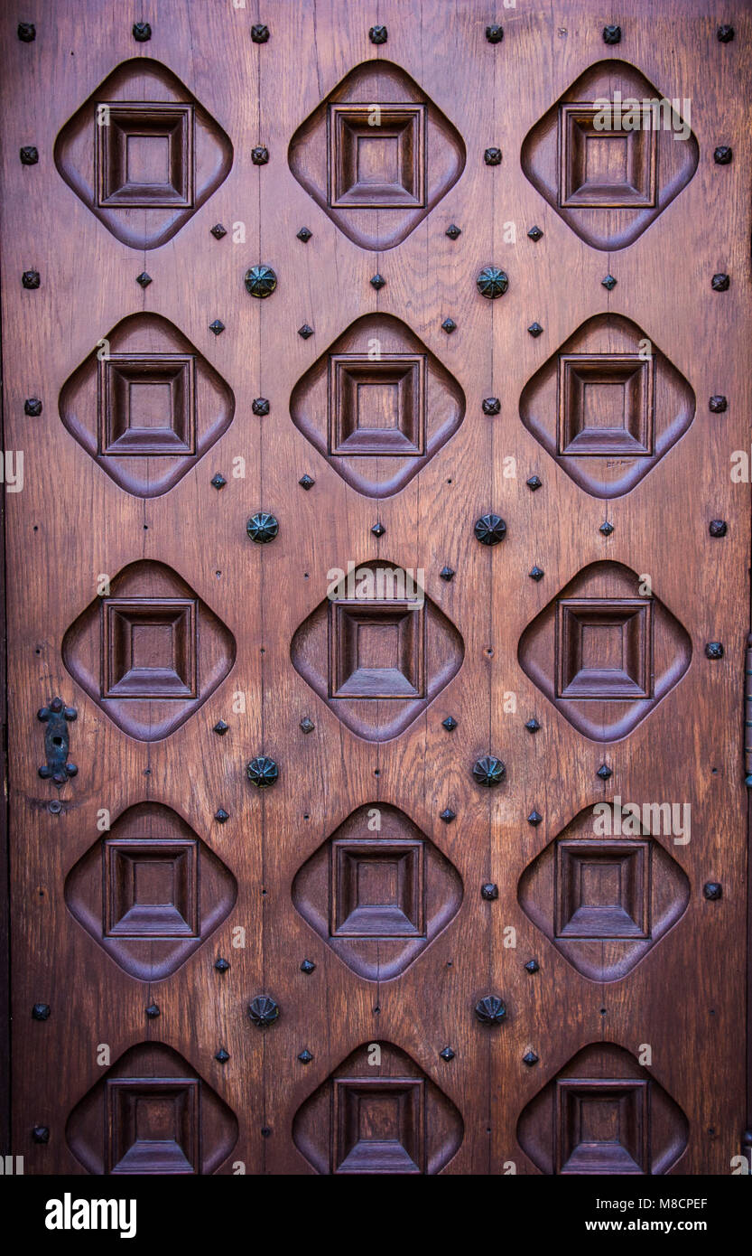 "Fling Festival ampie porte." / ornato porta. Foto Stock