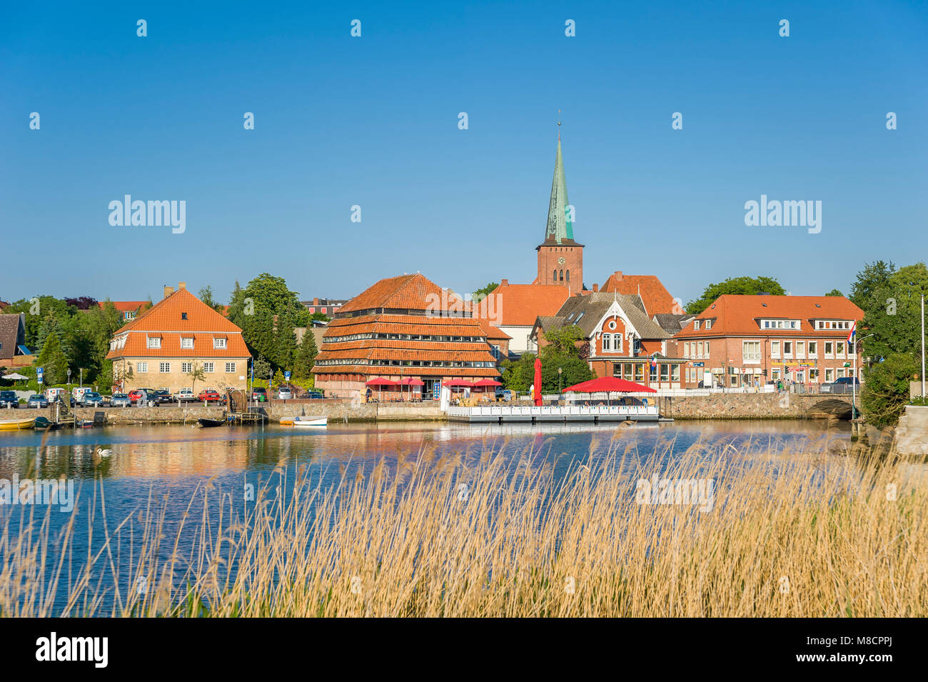 Townscape al Neustaedter acque interne, Neustadt in Holstein, Mar Baltico, Schleswig-Holstein, Germania, Europa Foto Stock