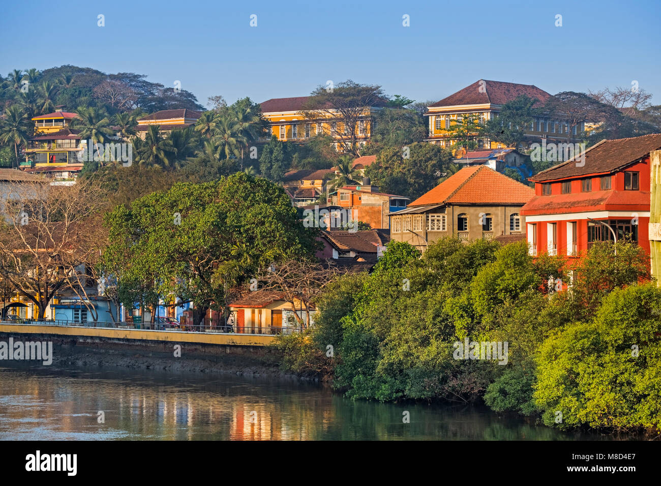 Vista sulla città di Fontainhas e Altinho Panjim Goa in India Foto Stock Vista sulla città di Fontainhas e Altinho Panjim Goa in India Foto Stock