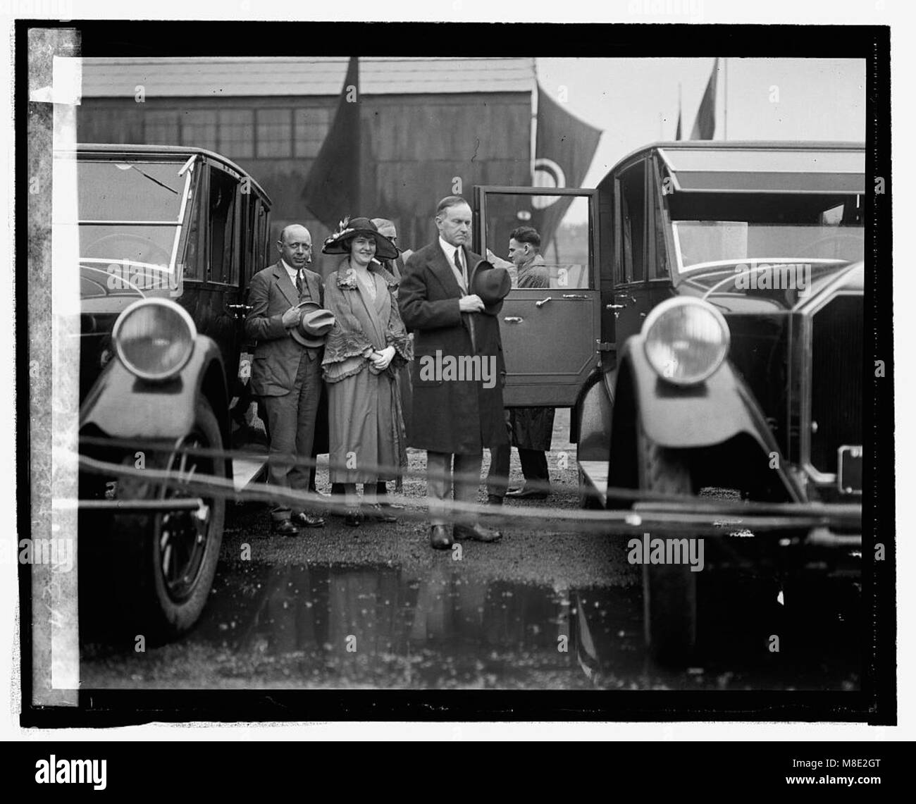 Una fotografia storica del presidente Calvin Coolidge e della First Lady Grace Coolidge al Bowling Field, Washington, DC. L'immagine cattura un momento della loro vita pubblica durante i primi anni del XX secolo. Foto Stock