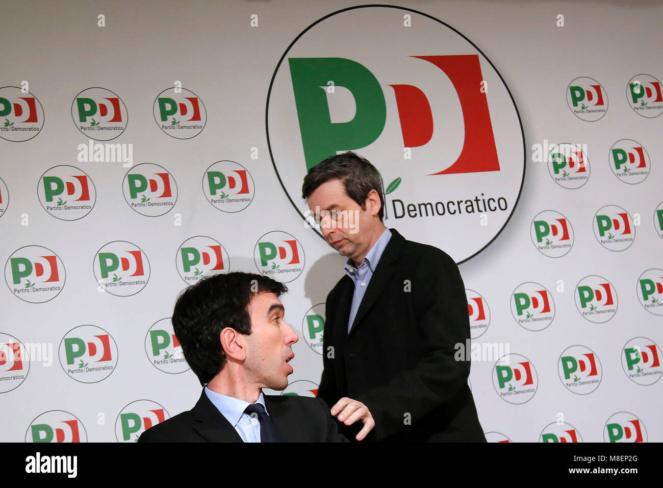 Maurizio Martina e Andrea Orlando Roma 17/03/2017. Iniziativa publica " Adesso ricostruire. Il PD e la Sinistra". Roma 17 Marzo 2017. Iniziativa pubblica del partito democratico dopo il suo fallimento al passato elezioni. Foto di Samantha Zucchi Insidefoto Foto Stock