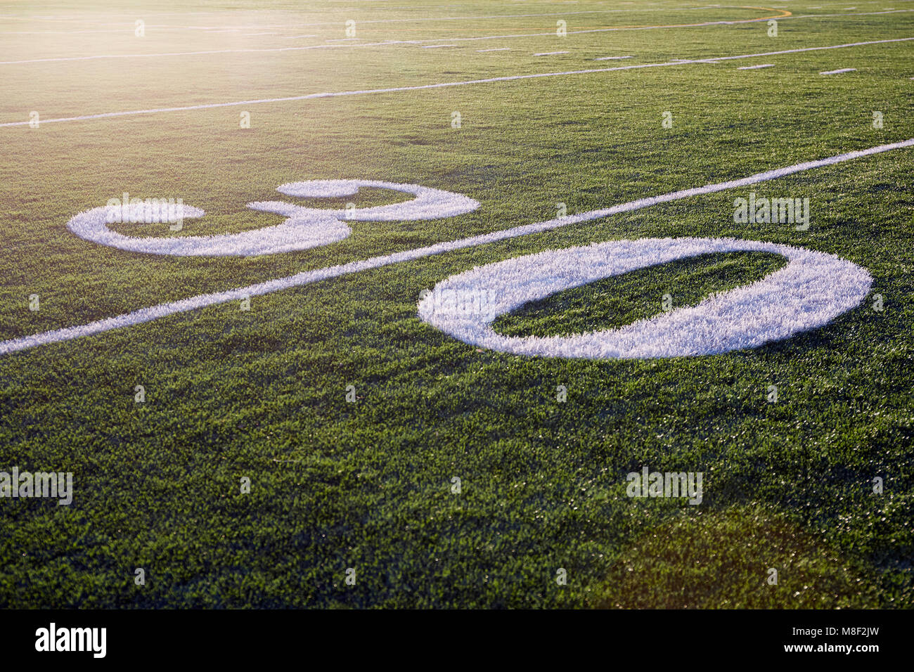 Trenta cantiere linea verde sul campo da gioco Foto Stock