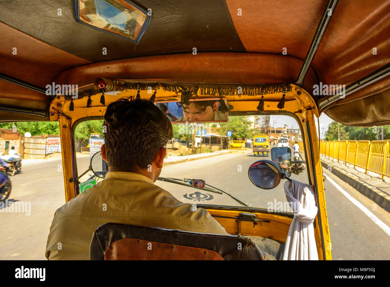 All interno di un auto rickshaw, tuk-tuk Madhya Pradesh Indian Foto Stock