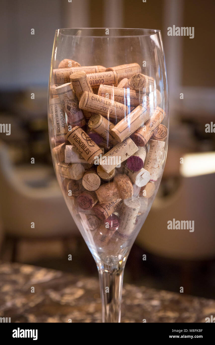 Tappi Di Sughero Naturali Per Bottiglie - 2 Pezzi, Diametro 9.2cm, Conici, Morbidi, Per Vino, Birra, Fai Da Te - Foto 8