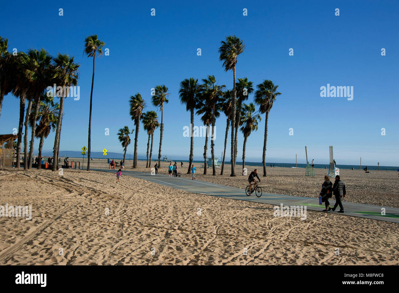 La pista ciclabile presso la spiaggia di Santa Monica a Los Angeles, CA Foto Stock