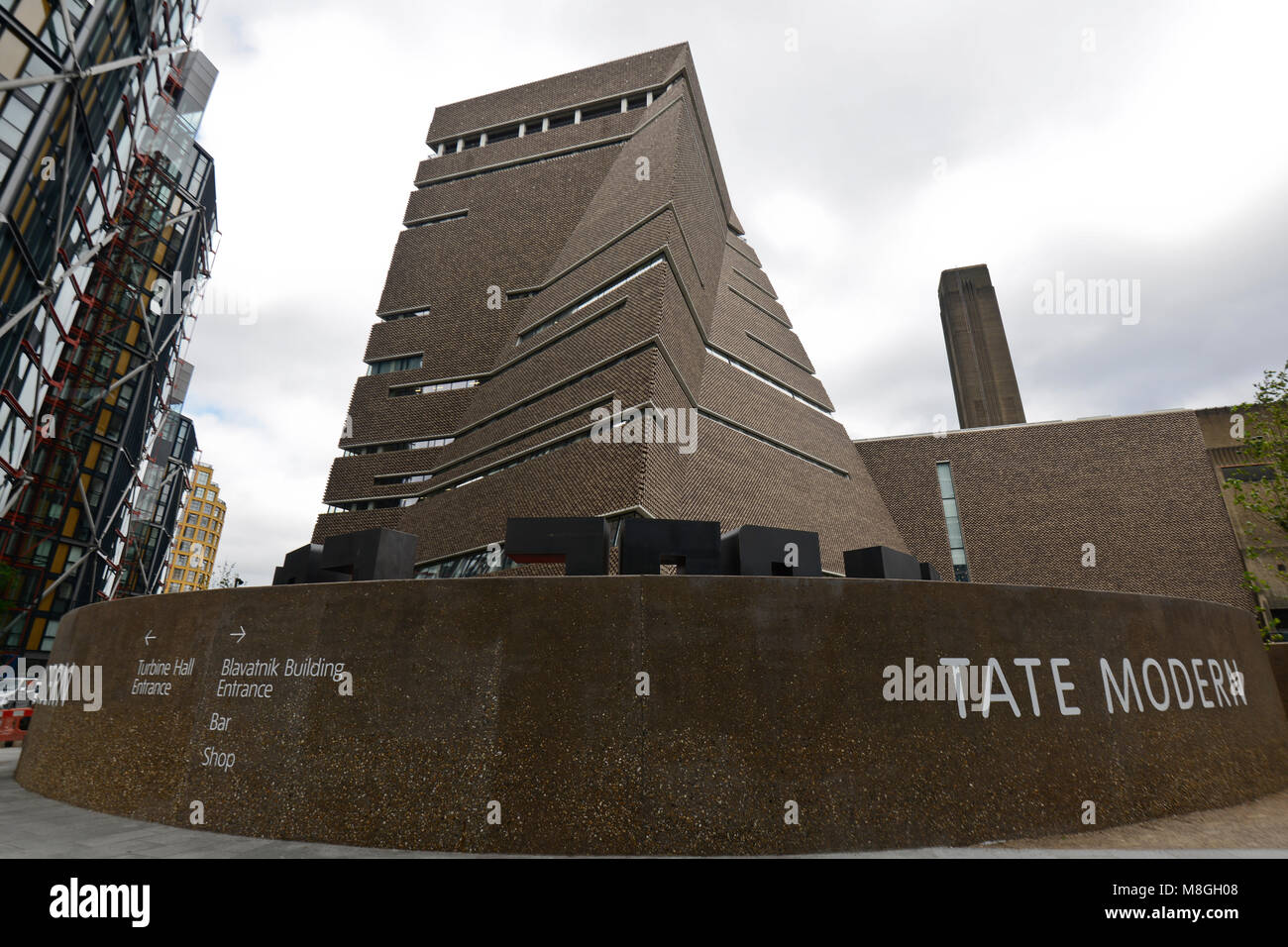 La Tate Modern Gallery di Londra. Vista laterale Foto Stock