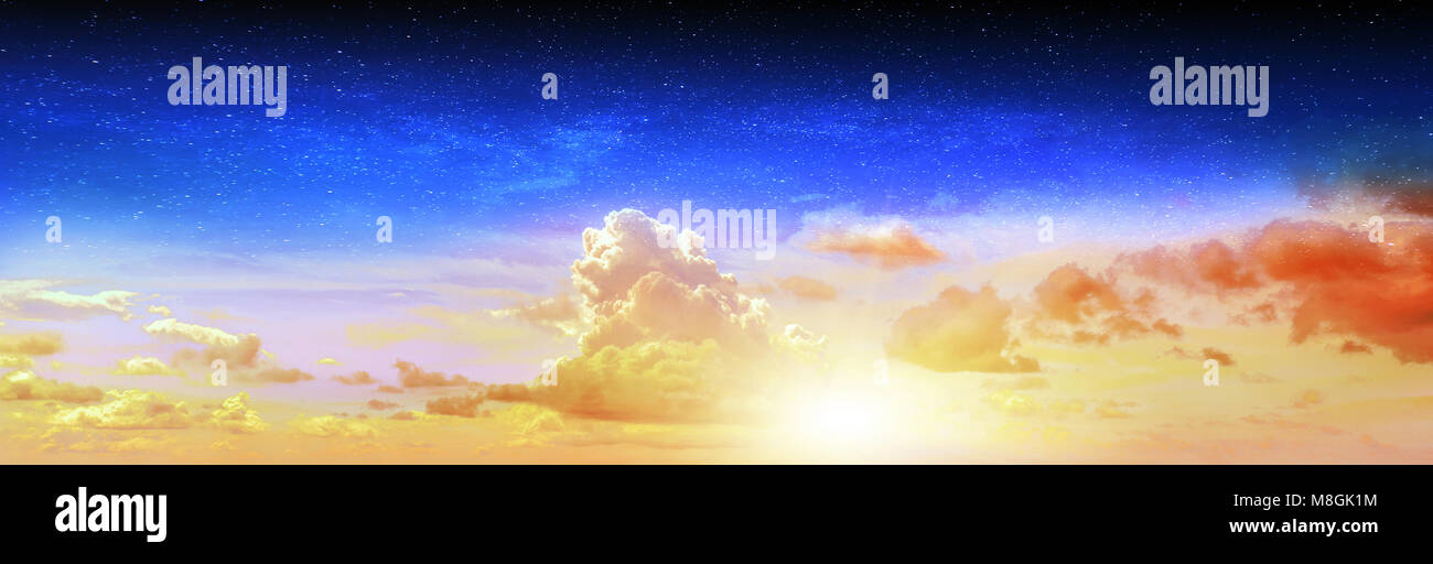 Colorato Cielo e nubi Foto Stock