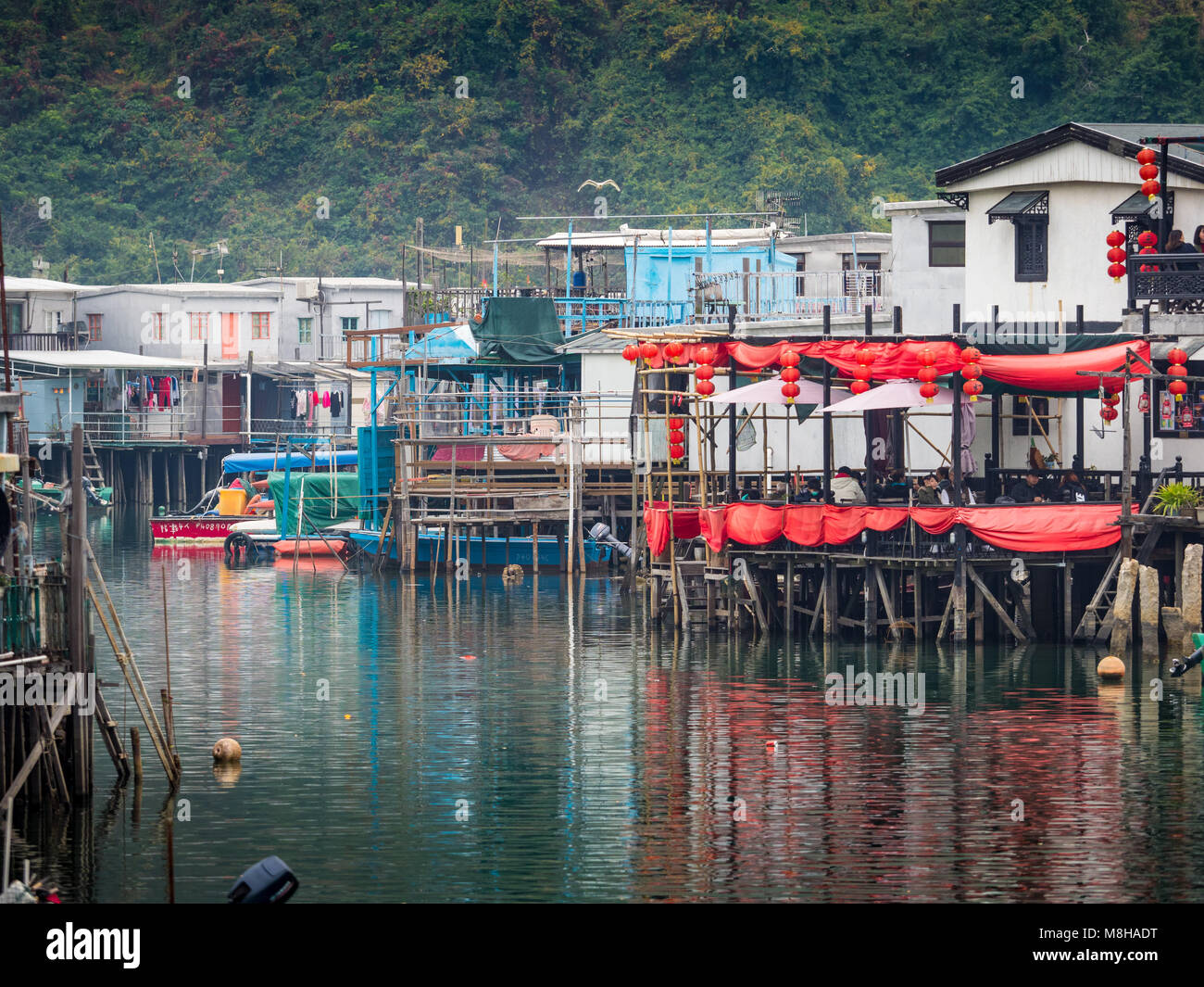 Tai O villaggio di pescatori sull'Isola di Lantau Hong Kong, famoso per la sua stilted costruzioni oltre il porto Foto Stock