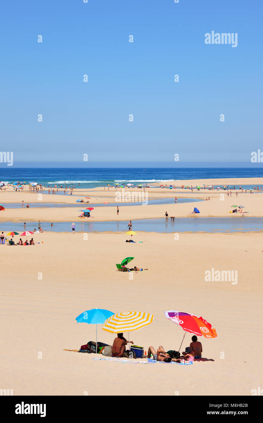 Lagoa de Albufeira (Albufeira) Laguna beach. Sesimbra, Portogallo Foto Stock