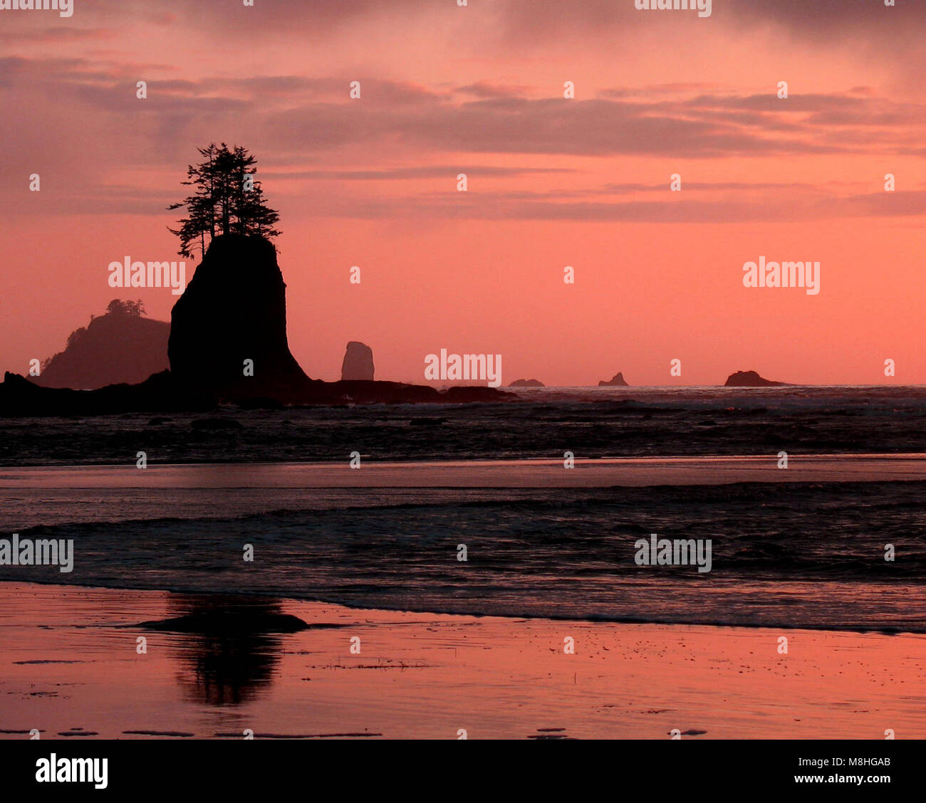 Terza spiaggia tramonto rosy oceano. Terza Spiaggia Foto Stock