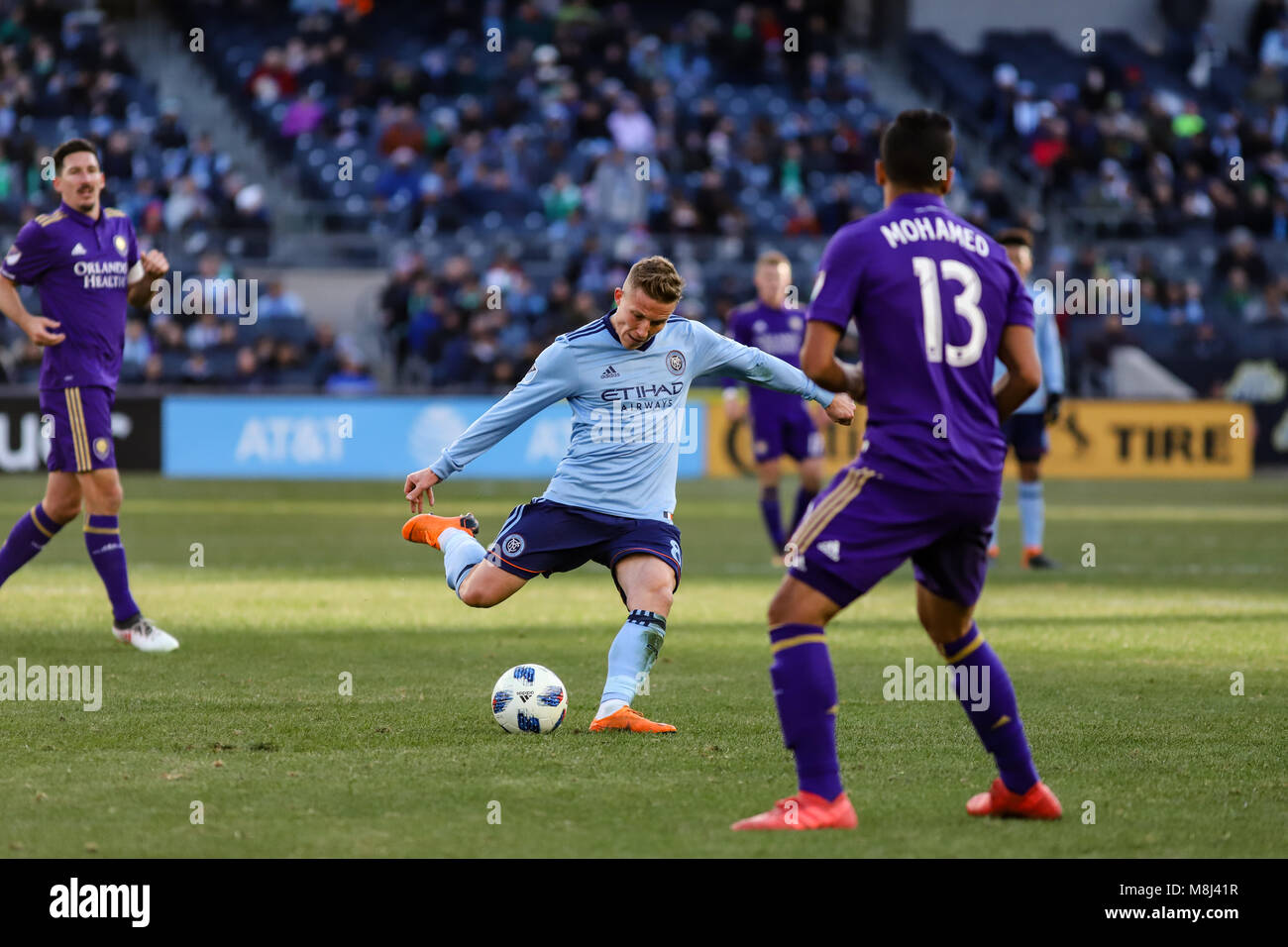 NYCFC vs. città di Orlando SC azione allo Yankee Stadium il 17 marzo 2018. NYCFC ha vinto 2-0. Foto Stock
