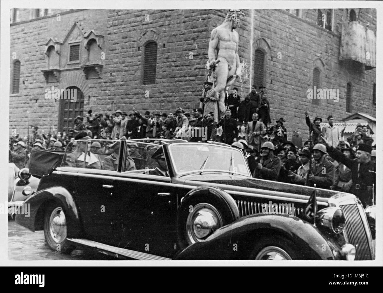 Foto storiche della Seconda guerra mondiale: Hitler e Mussolini, Ribbentropp, Ciano, Starace, Bottai visitando Florenz, Italia - Maggio 9, 1938 Foto Stock