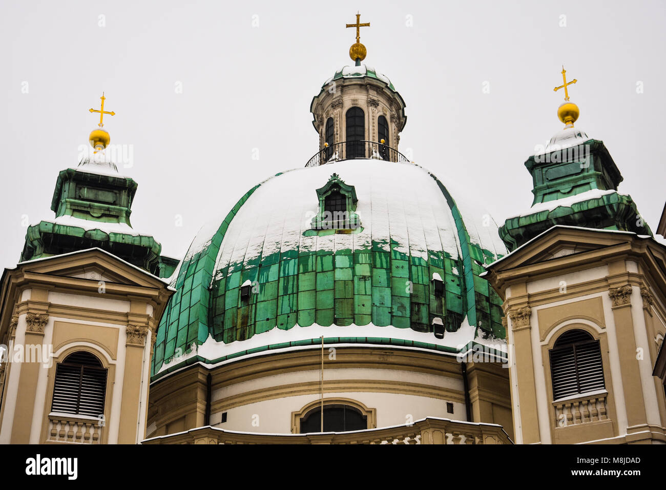 Vienna, Austria. Febbraio 1, 2017. Cupola di Peterskirche (St. Pietro Chiesa), un barocco cattolica romana chiesa parrocchiale Foto Stock