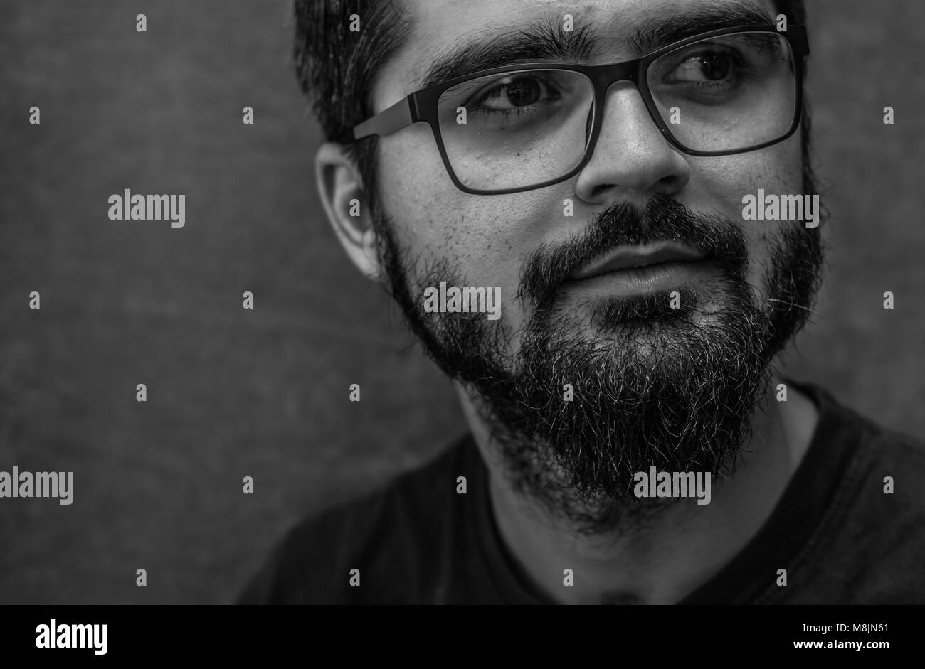 Ritratto di un uomo con gli occhiali Foto Stock