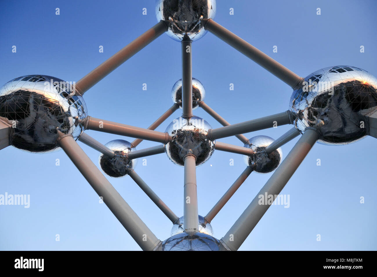 Atomium costruito per 1958 Bruxelles fiera mondiale (Expo 58) sul Plateau du Heysel / Heizel a Bruxelles, in Belgio. Il 23 aprile 2010 © Wojciech Strozyk / Foto Stock