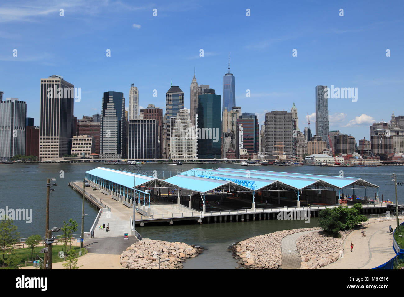 Ponte di Brooklyn Park, inferiore dello Skyline di Manhattan, il Quartiere Finanziario di New York City, New York, Stati Uniti d'America Foto Stock