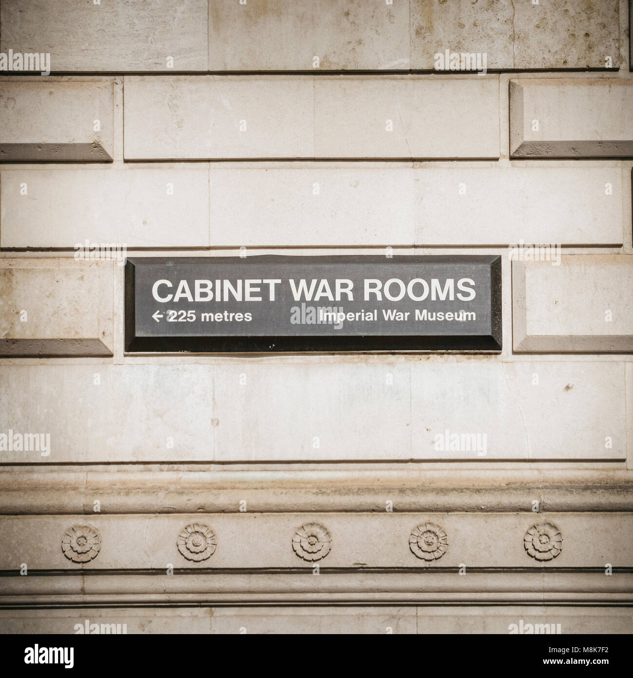 Segno verso Winston Churchill's Cabinet War Room dove lui e i suoi canbinet incontrato in questo bunker nome in codice nel paddock Dollis Hill, Londra Foto Stock