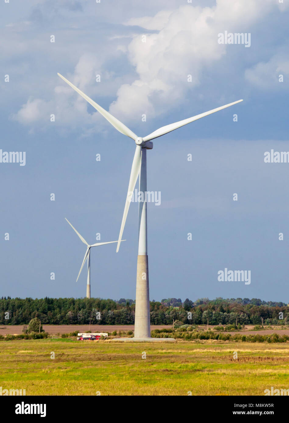 Generatori di vento in un campo Foto Stock