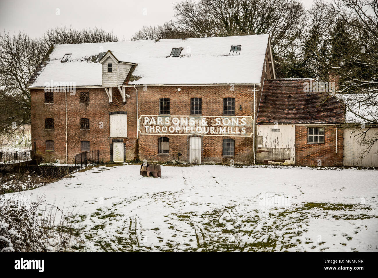 Bournemouth, Regno Unito. Il 18 marzo 2018. Throop Mill inizia a sgelare nel Bournemouth, foto: Charlie Raven Credito: Charlie Raven/Alamy Live News Foto Stock