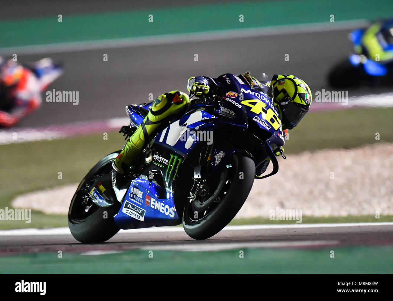 Doha in Qatar. Xviii Mar, 2018. L'italiano della MotoGP Valentino Rossi di Movistar Yamaha MotoGP compete durante il 2018 MotoGP Grand Prix del Qatar al Circuito Internazionale di Losail a Doha, capitale del Qatar, il 18 marzo 2018. Valentino Rossi ha conquistato il terzo posto con 42 minuti di 35.451 secondi. Credito: Nikku/Xinhua/Alamy Live News Foto Stock