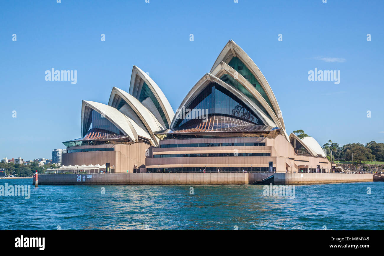 Vista sul porto di Sydney Opera House at Bennelong Point, Sydney, Nuovo Galles del Sud, Australia Foto Stock