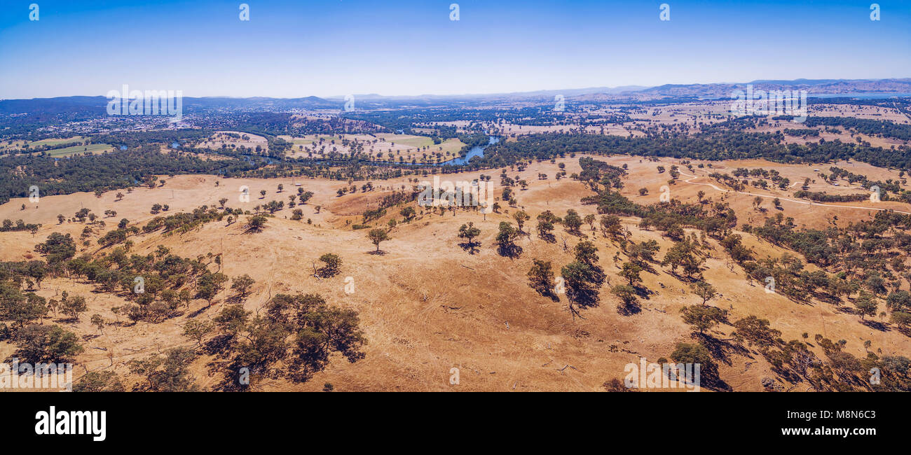 Antenna panorama della campagna australiana sulla luminosa giornata di sole Foto Stock