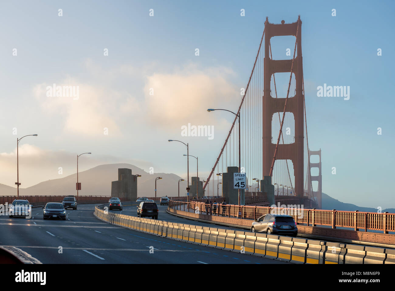 Golden Gate Bridge al tramonto a San Francisco, California. Foto Stock