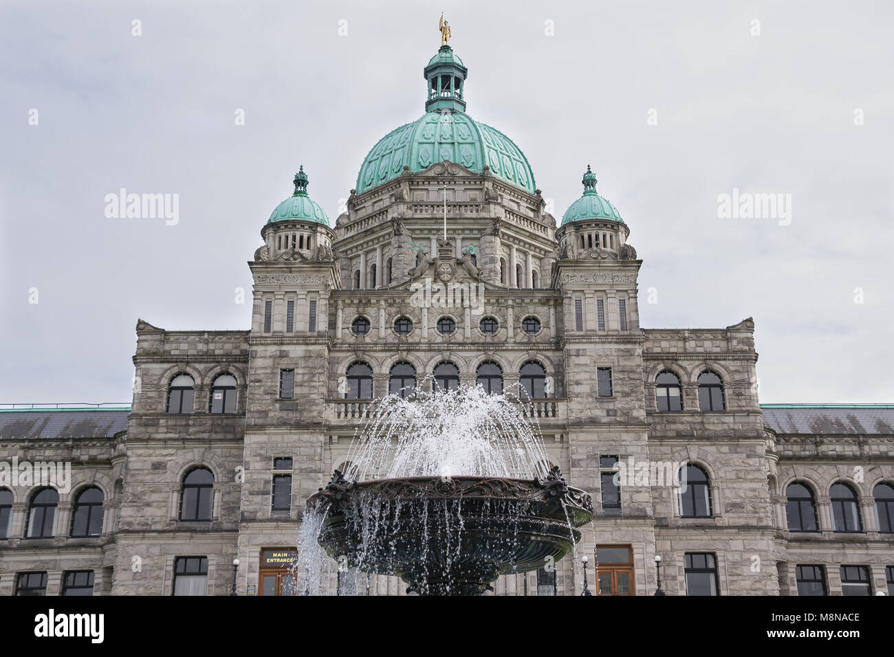 Magnifica vista del blocco principale del British Columbia edificio legislatore Foto Stock