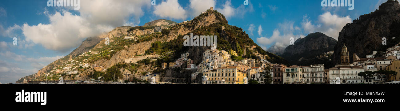 Panorama di Amalfi Foto Stock