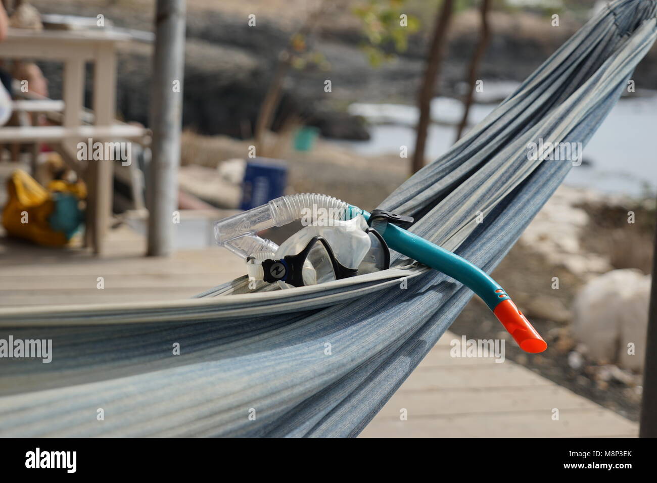 Amaca e snorkel, bar sulla spiaggia Tarrafal, isola di Santiago, Capo Verde Foto Stock