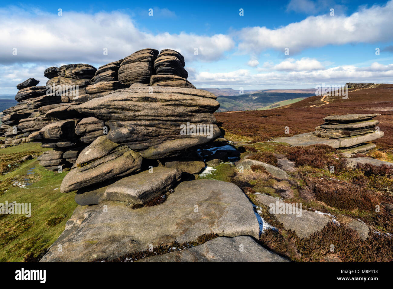 Ruota la formazione di pietre sul bordo Derwent Parco Nazionale di Peak District Derbyshire England Regno Unito Foto Stock