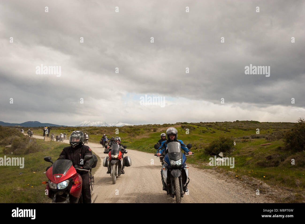 Motorcylists si riuniscono una volta all'anno in Ushuaia, Argentina, per il soddisfare noto come 'Latitudine 54.". Foto Stock