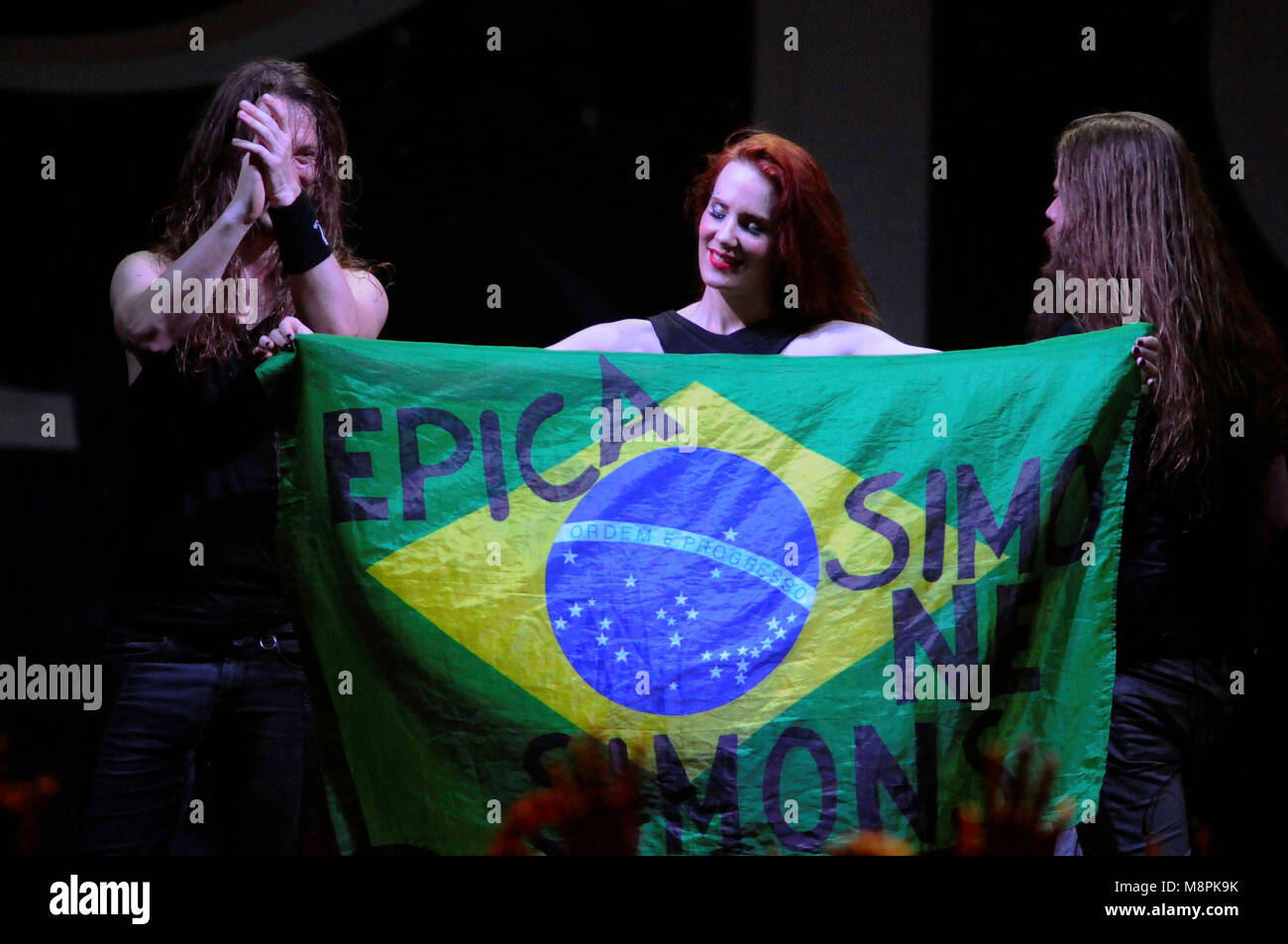 Recife, Brasile. Xviii Mar, 2018. Visualizza olandese della symphonic metal band Epica presso il Club portoghese in Recifen questa Domenica (18). Credito: Ricardo Fernandes/FotoArena/Alamy Live News Foto Stock