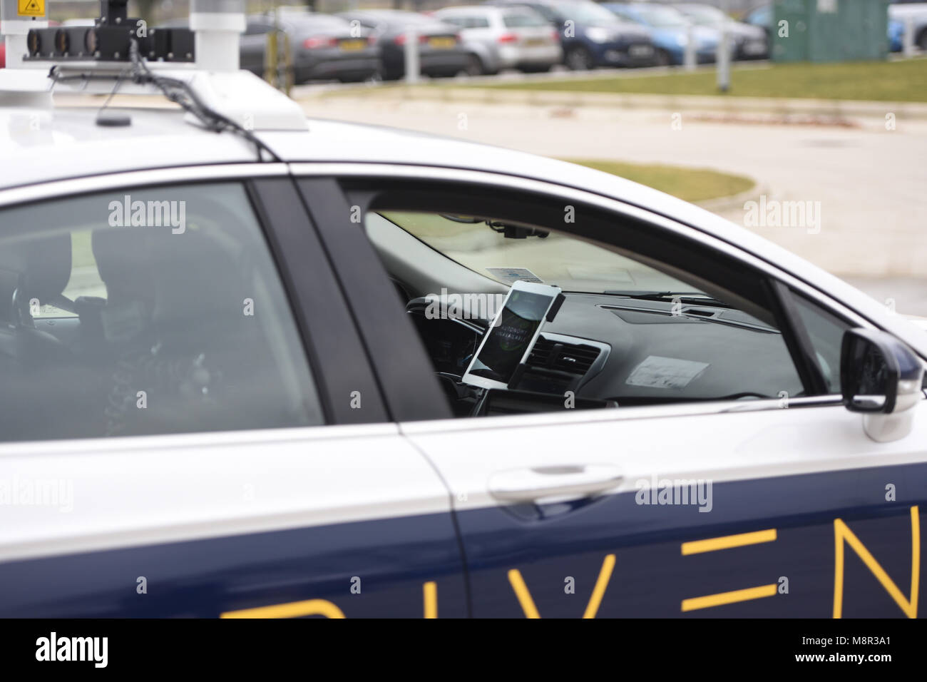 FILE PIC , Abingdon, Oxford, UK. 22 febbraio driverless car che è attualmente in fase di test circa Oxford City. Per andare con la storia di driverless auto in noi che ha ucciso il pedone. Credito: Richard Cave/Alamy Live News Foto Stock