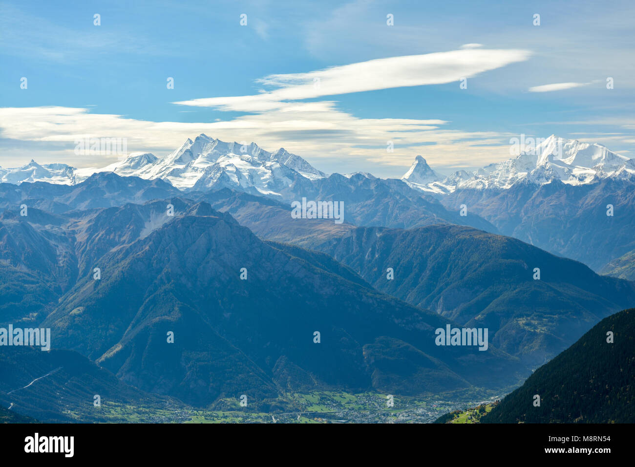 Vista sul Cervino e Monte Rosa massiccio, Svizzera Foto Stock