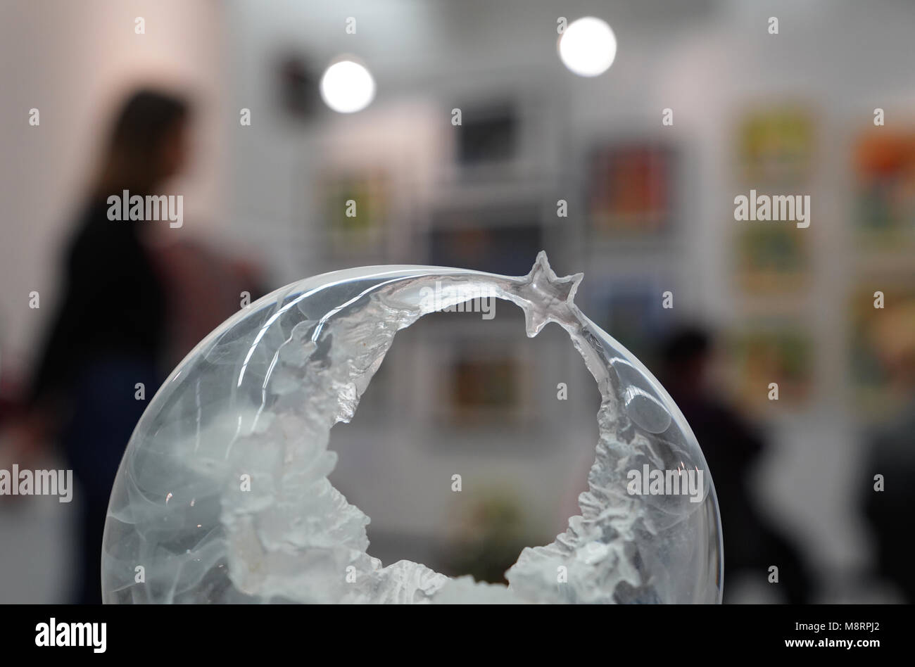 Mezzaluna e stella realizzata in vetro Foto Stock
