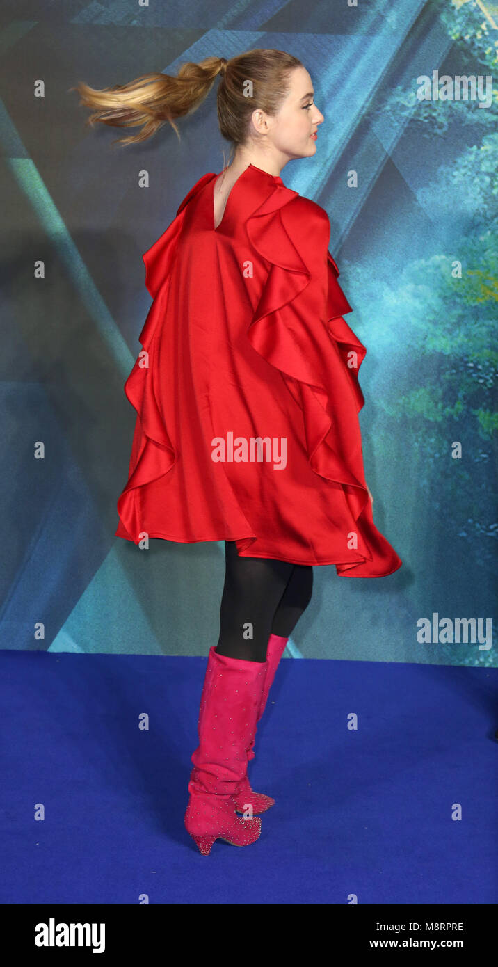 Foto deve essere accreditato ©Alpha premere 080010 13/03/2018 Kathryn Newton una grinza nel tempo Premiere europeo BFI Imax di Londra Waterloo Foto Stock
