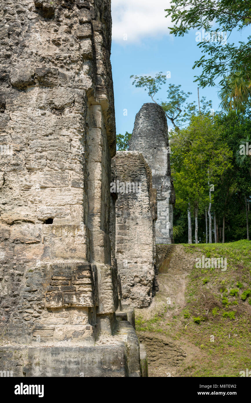 I dettagli del lavoro di pietra a Tikal in Guatemala Foto Stock