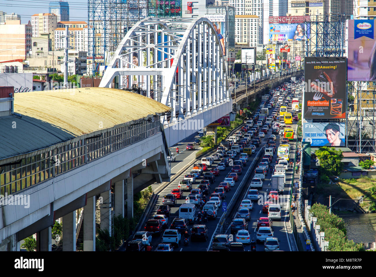 Mar 9,2018 Rush Hour a Epifanio de los Santos Avenue(EDSA) a Manila nelle Filippine Foto Stock