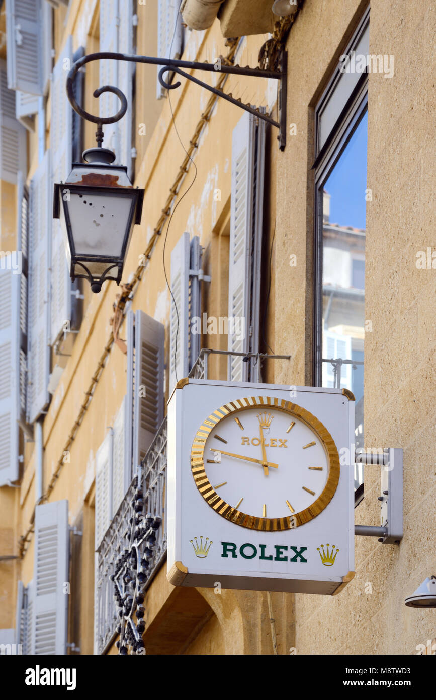 Rolex Shop, insegna, strada lampada e la facciata nel centro storico di Aix-en-Provence, Francia Foto Stock